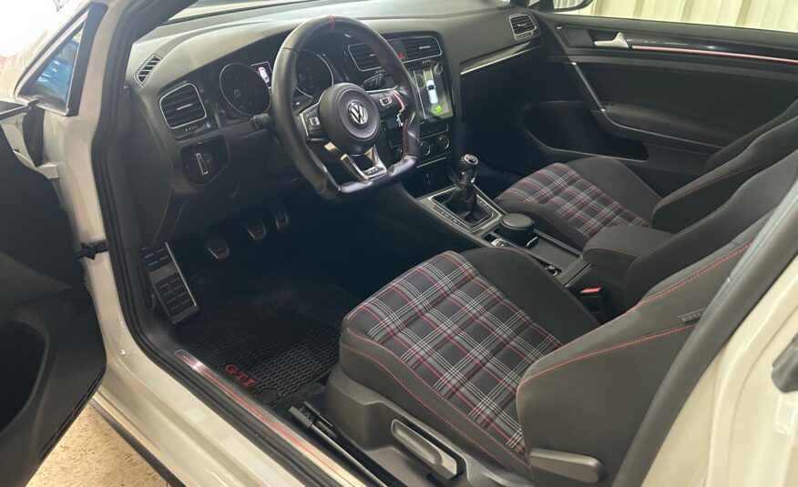 VOLKSWAGEN Golf 2.0 TSI GTI Performance BMT