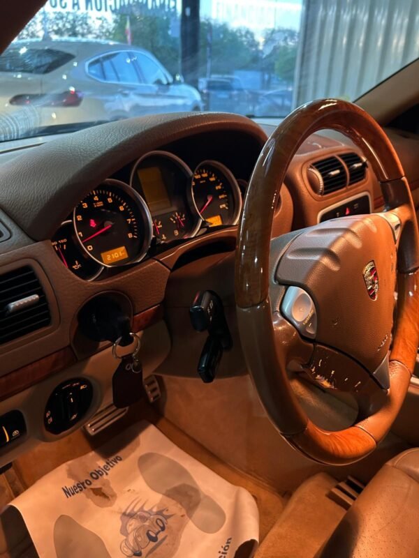 PORSCHE Cayenne S V8