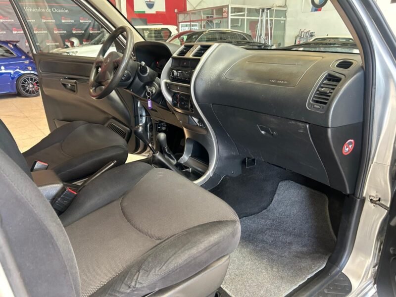 NISSAN TERRANO II 2.7 TDI