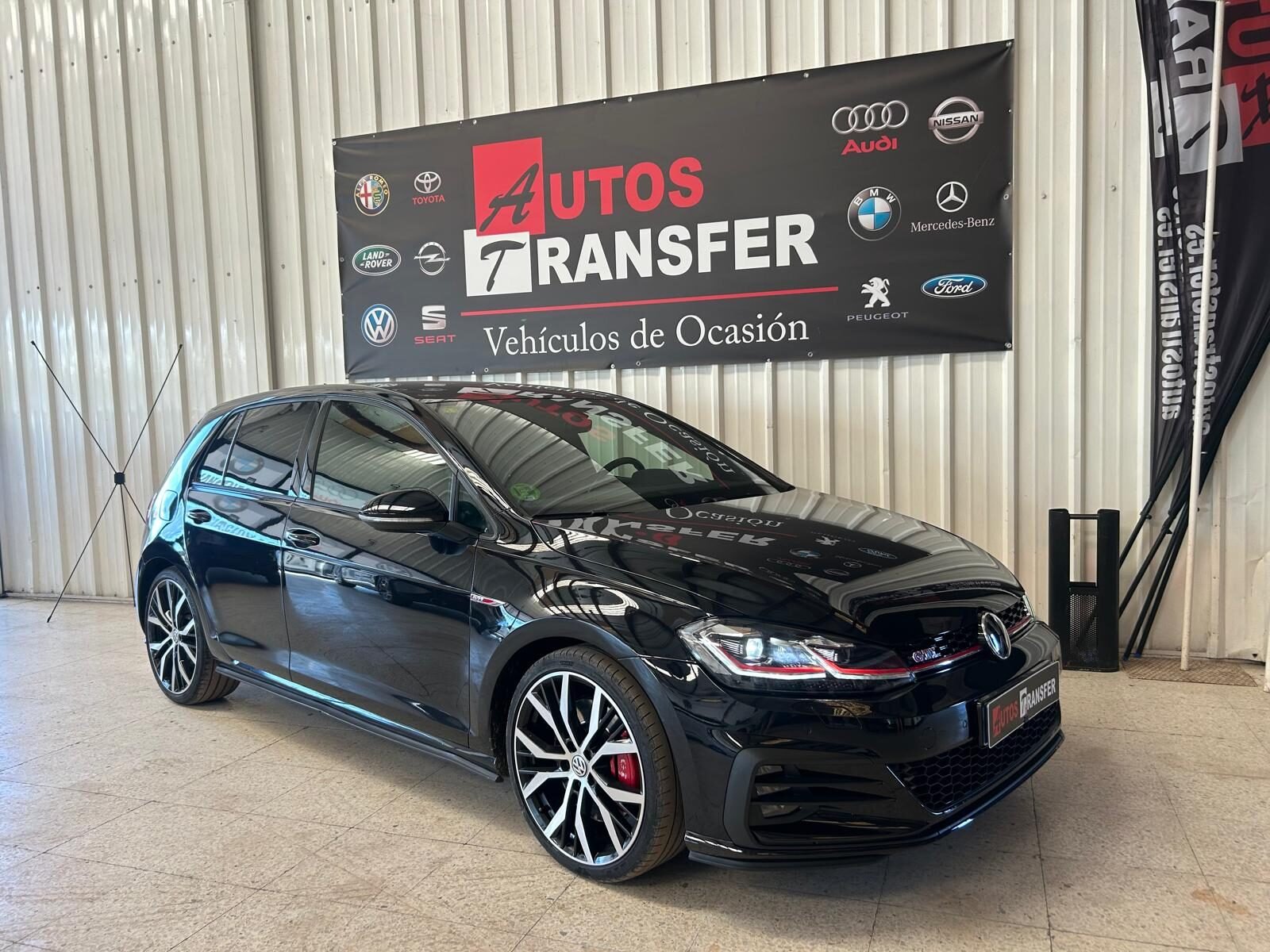 VOLKSWAGEN Golf GTI PERFORMANCE