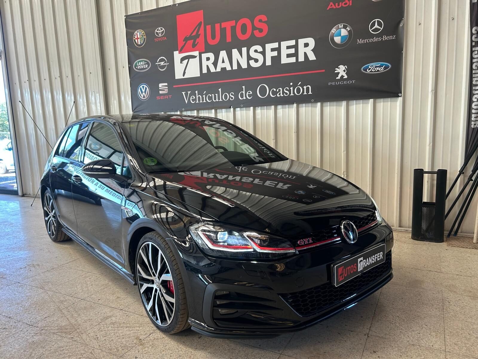 VOLKSWAGEN Golf GTI PERFORMANCE