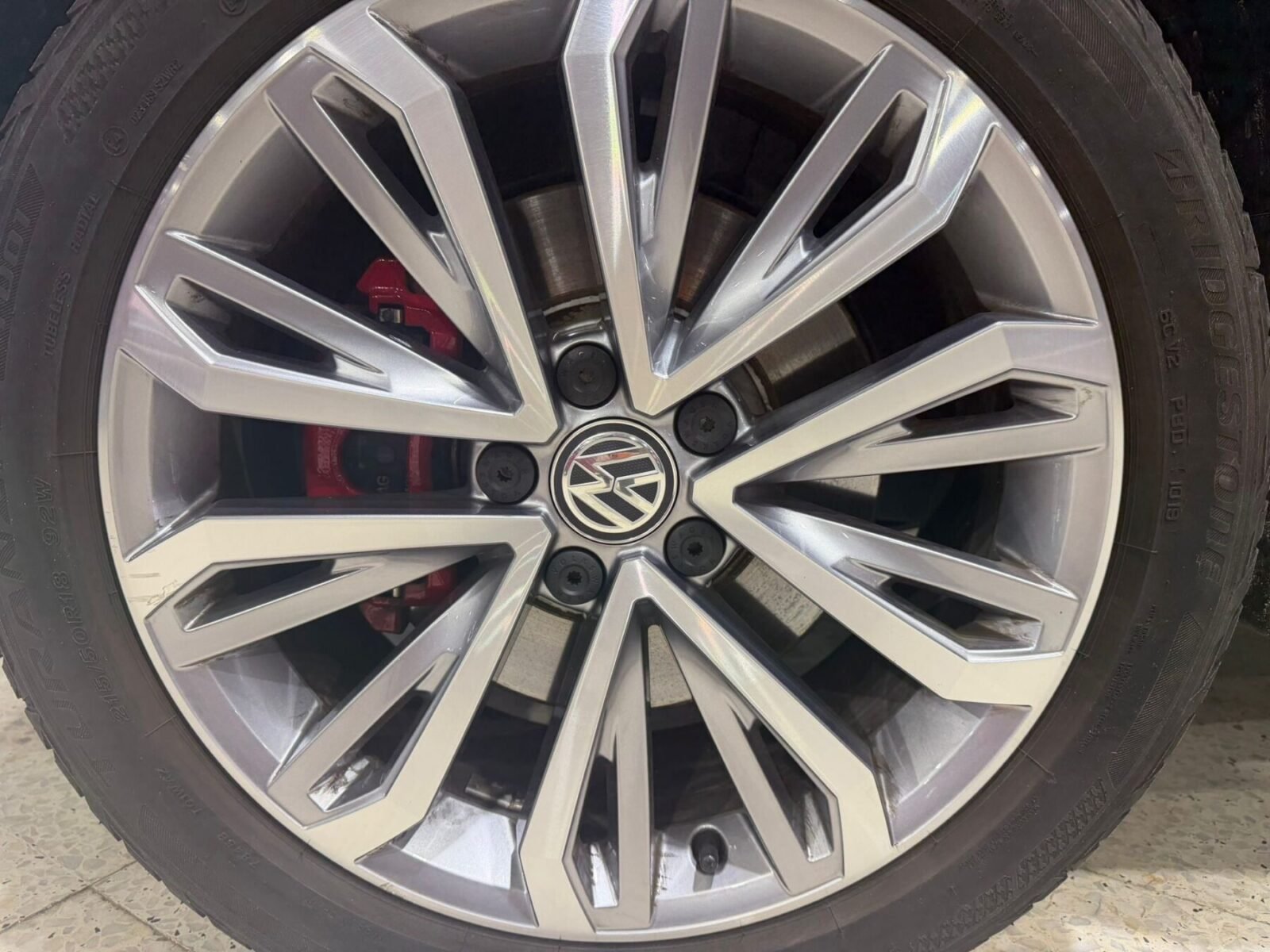 VOLKSWAGEN T-ROC SPORT R-LINE