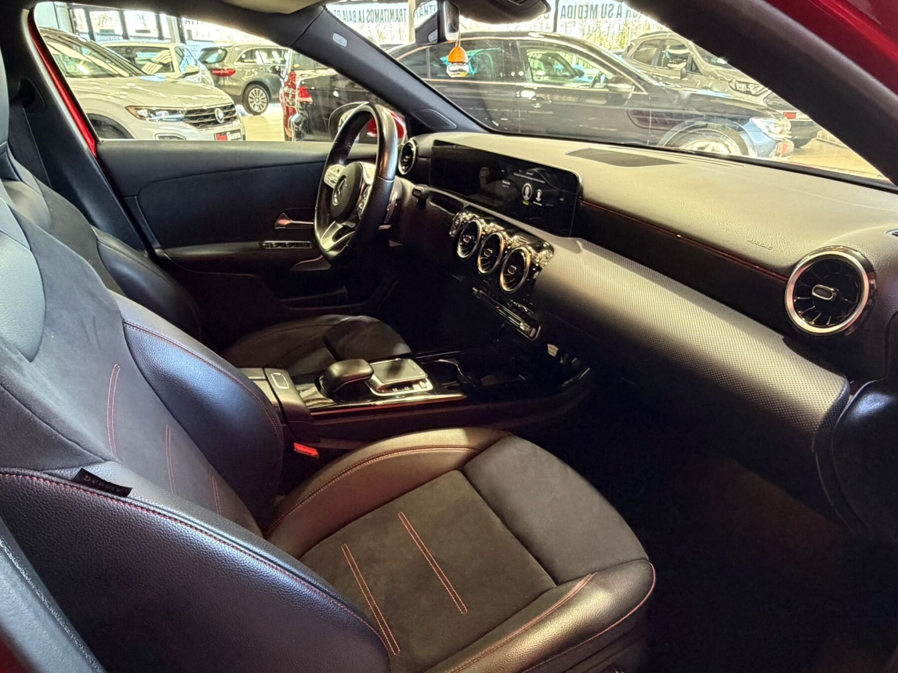 MERCEDES-BENZ A 180 AMG