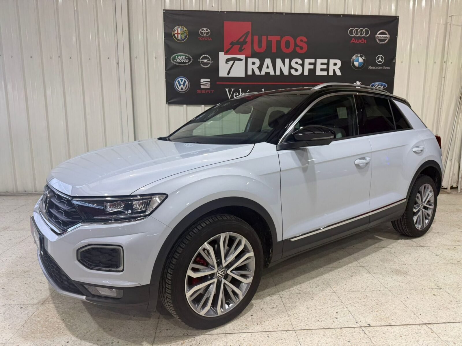 VOLKSWAGEN T-ROC SPORT R-LINE
