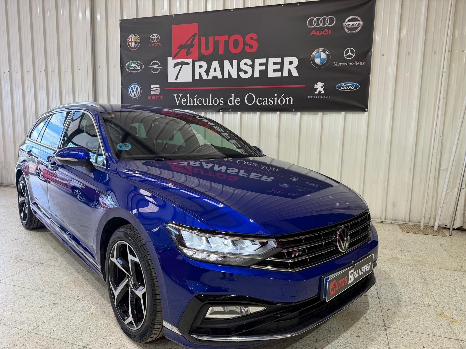 VOLKSWAGEN PASSAT R-line