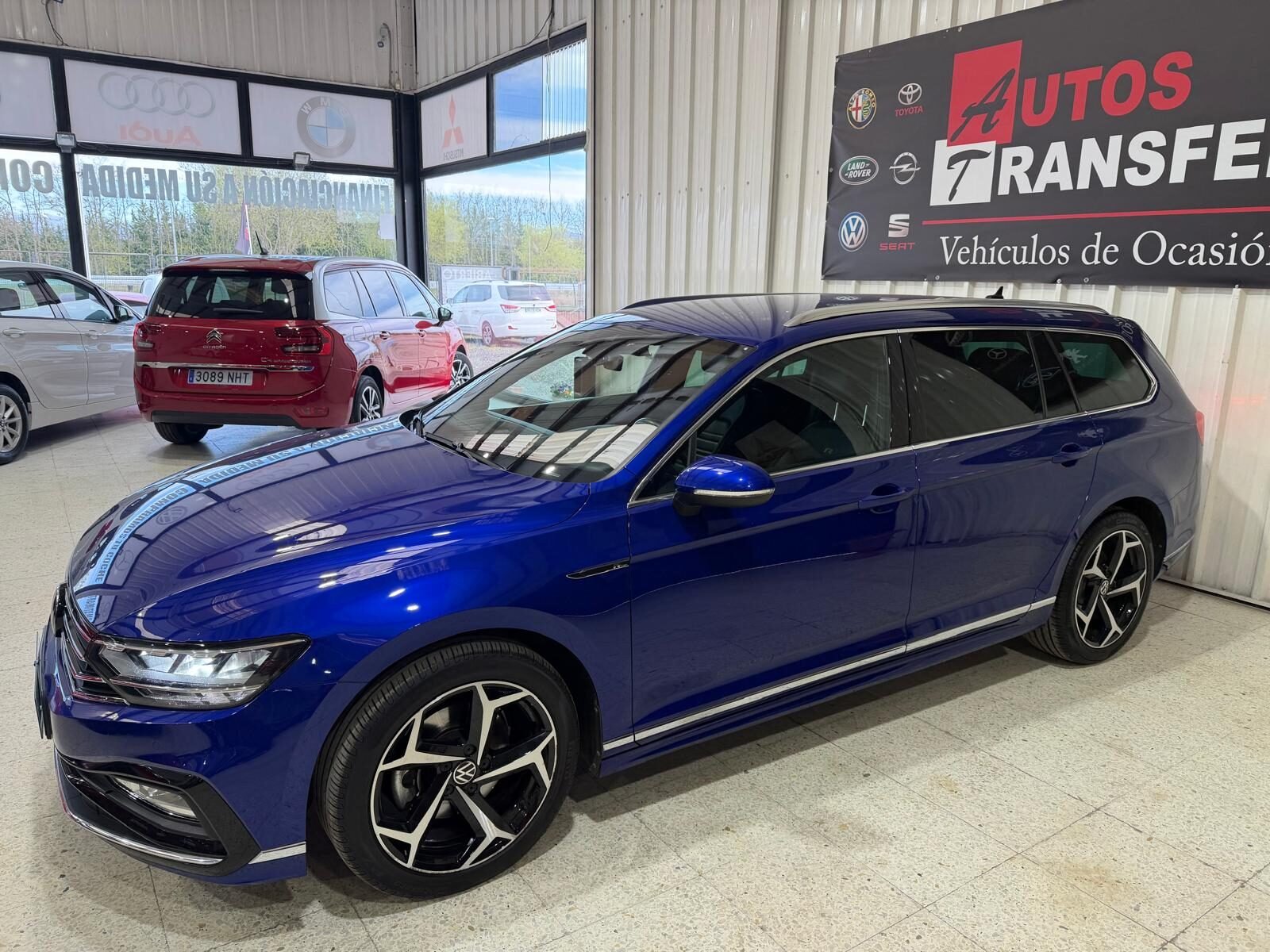 VOLKSWAGEN PASSAT R-line