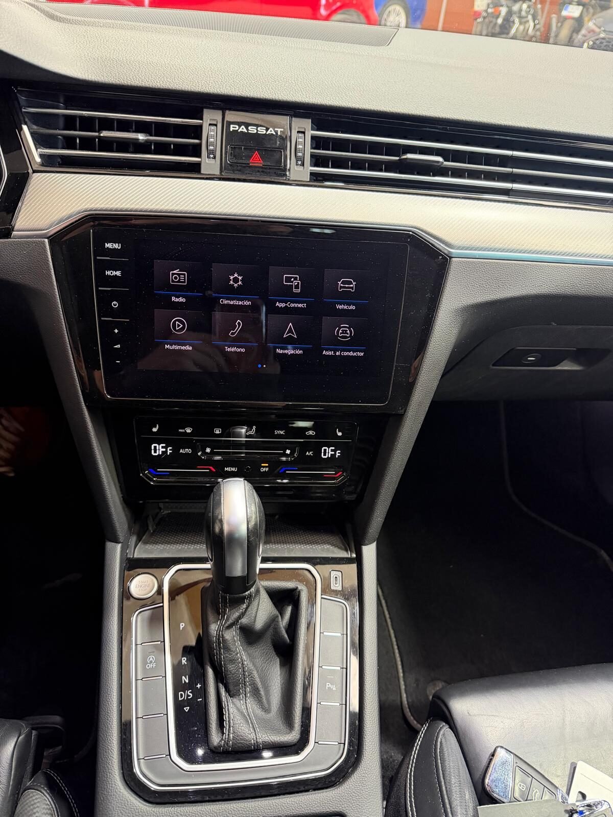 VOLKSWAGEN PASSAT R-line