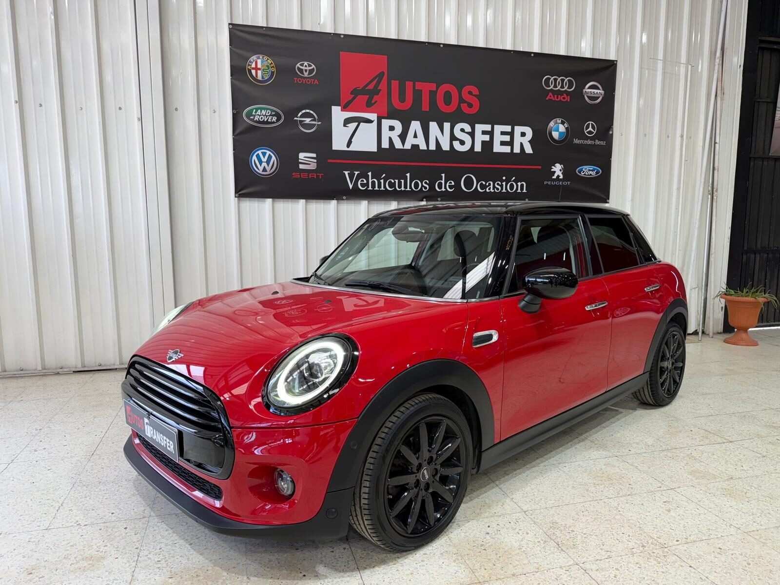 MINI COOPER 5 PUERTAS 