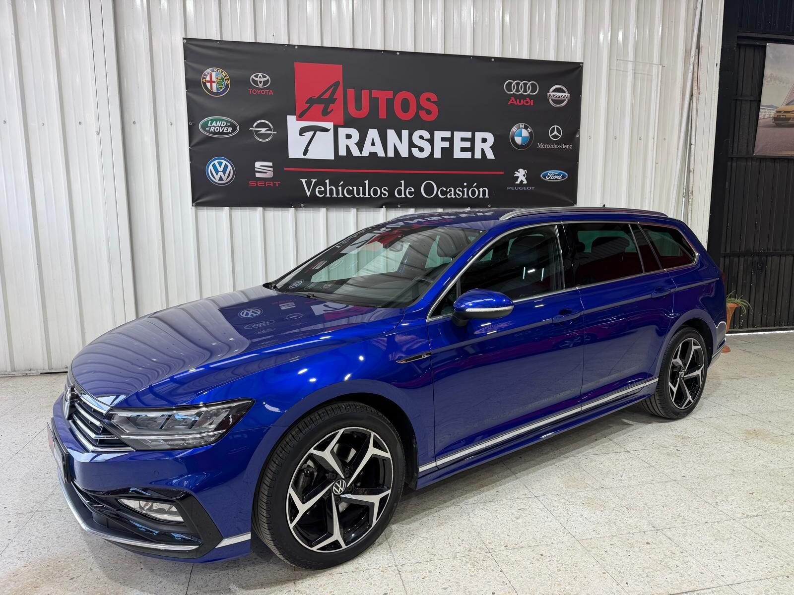VOLKSWAGEN PASSAT R-line