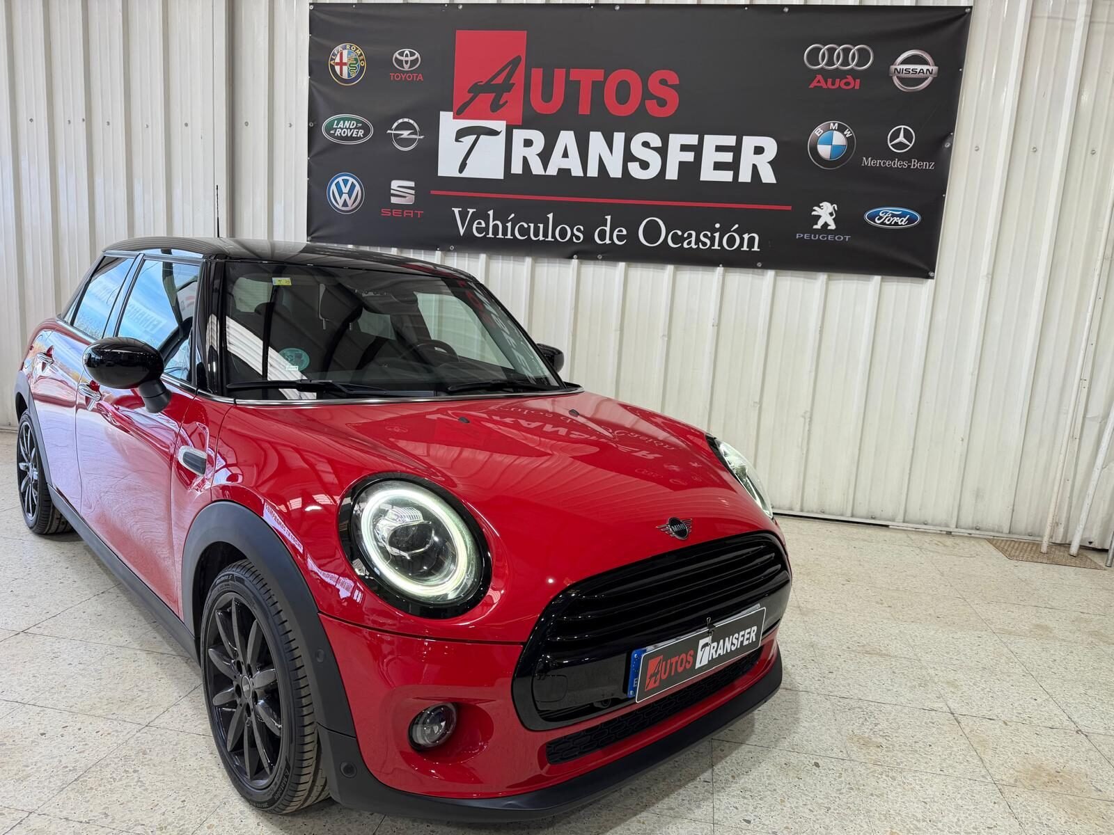 MINI COOPER 5 PUERTAS 