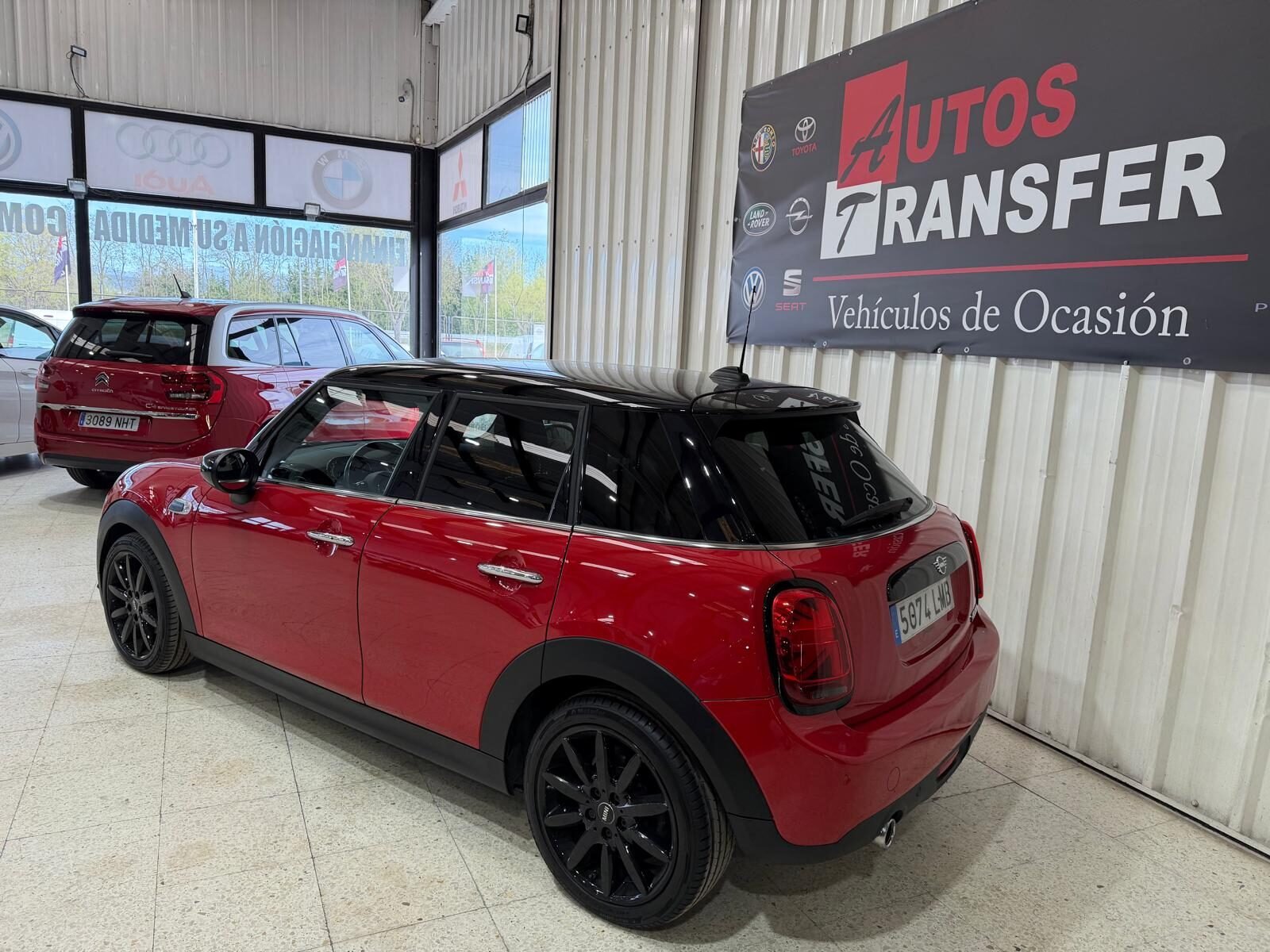 MINI COOPER 5 PUERTAS 