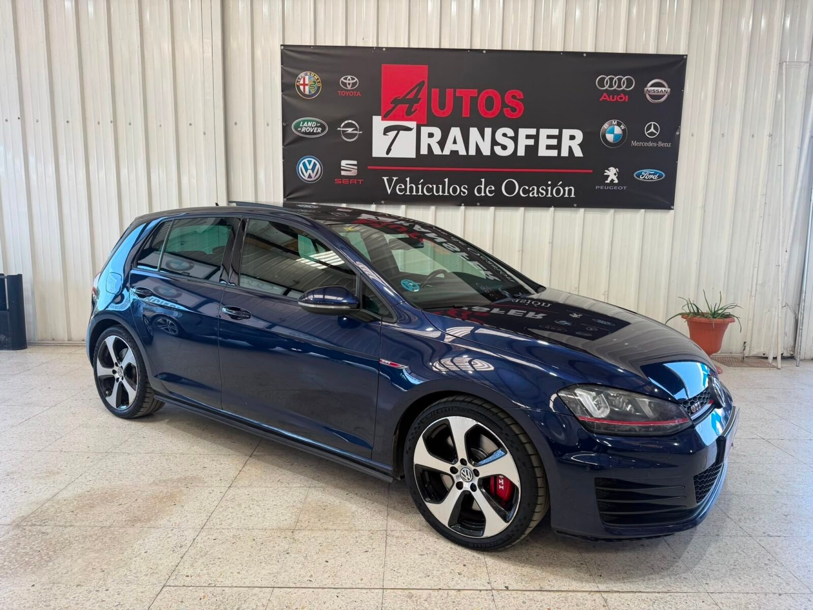 VOLKSWAGEN Golf GTI PERFORMANCE