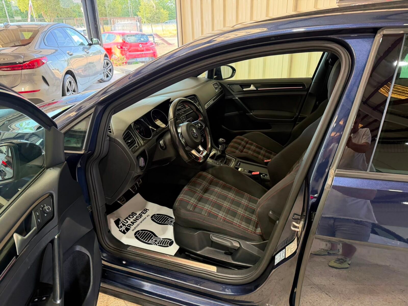 VOLKSWAGEN Golf GTI PERFORMANCE