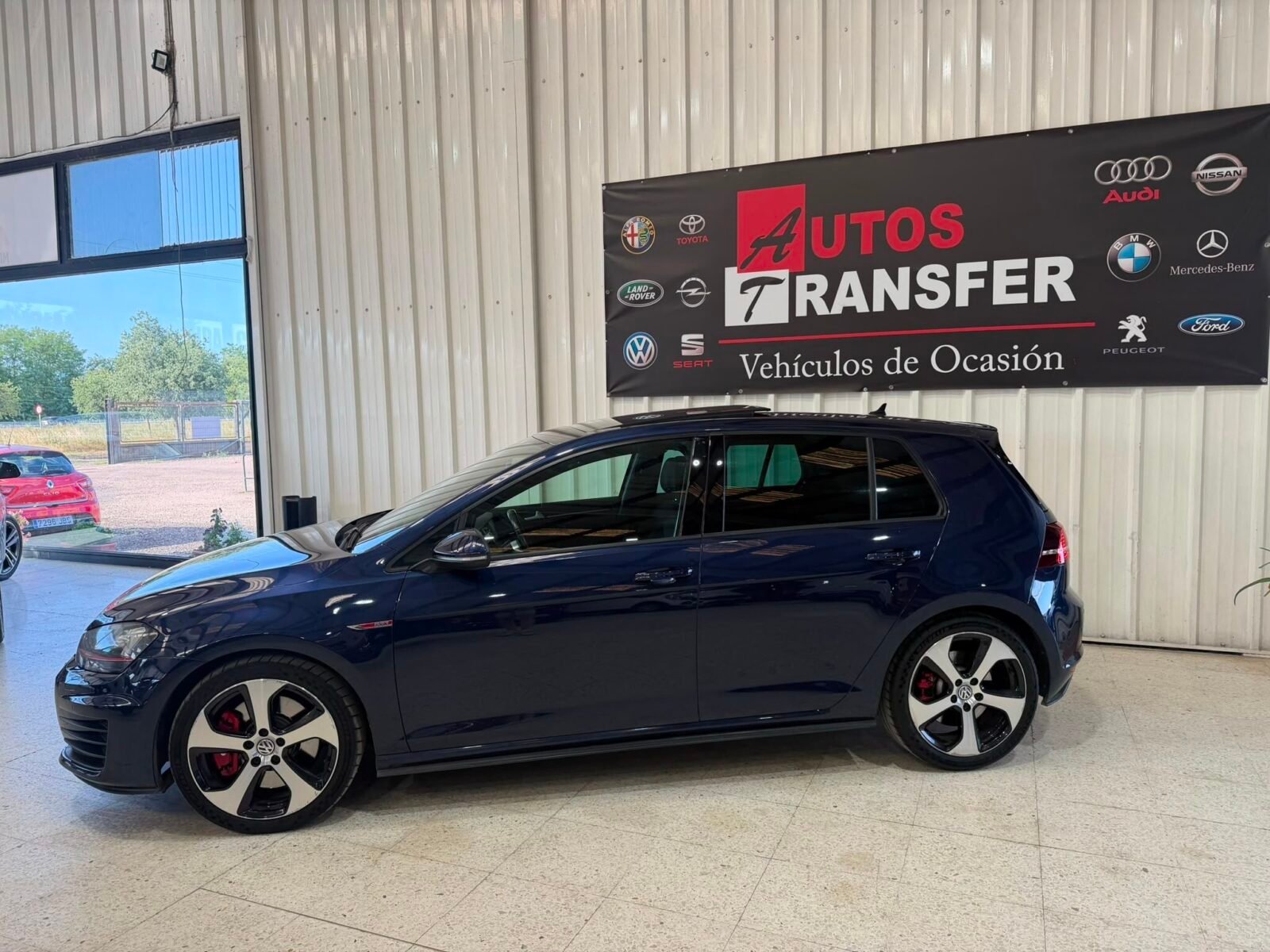 VOLKSWAGEN Golf GTI PERFORMANCE