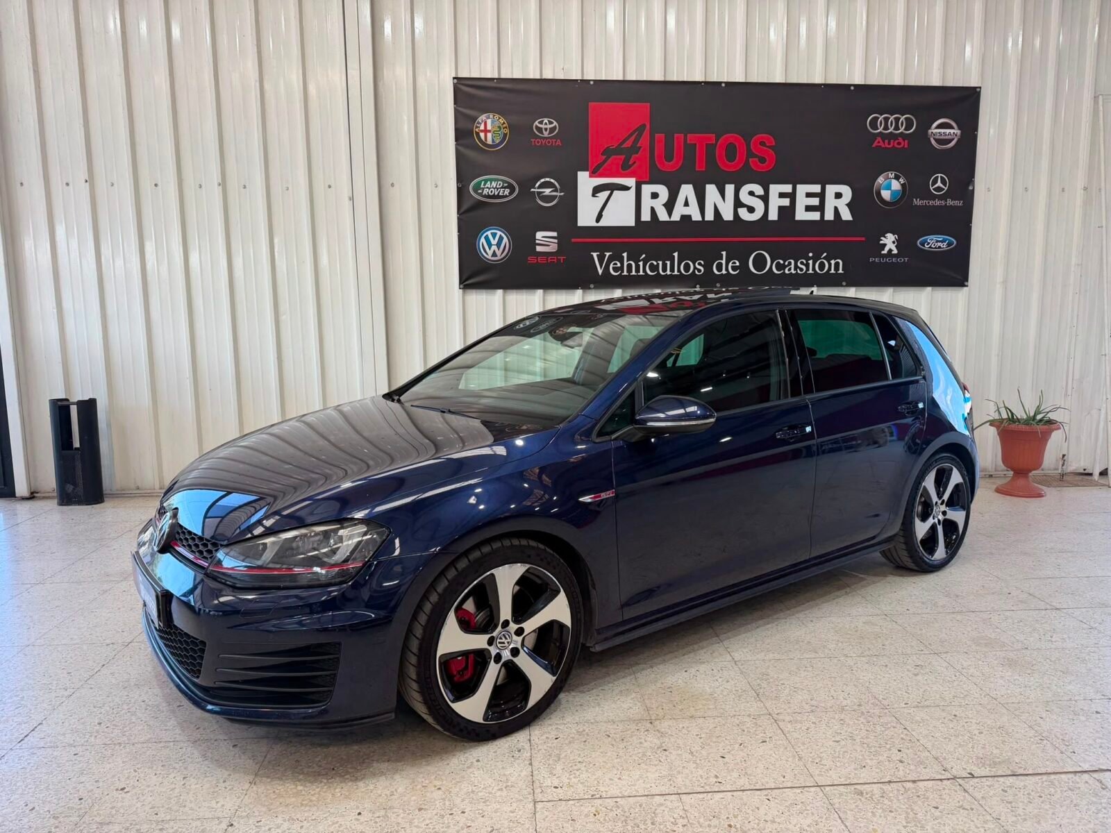 VOLKSWAGEN Golf GTI PERFORMANCE
