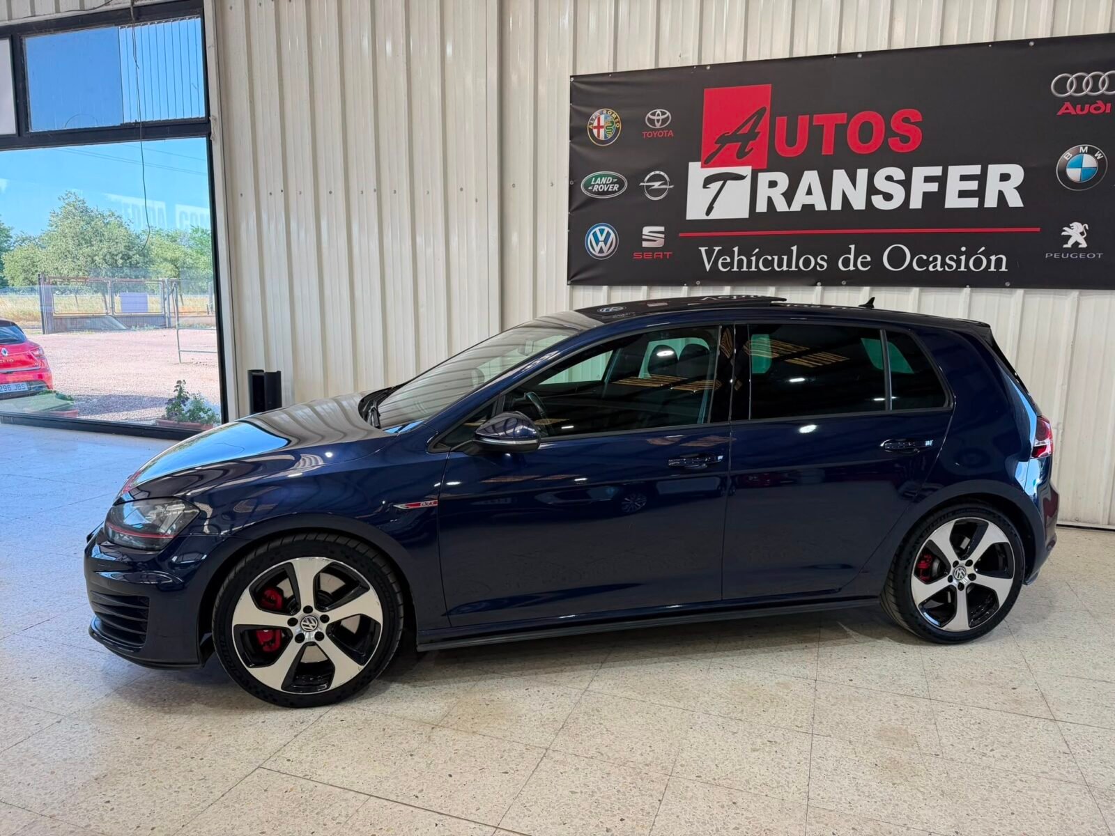 VOLKSWAGEN Golf GTI PERFORMANCE