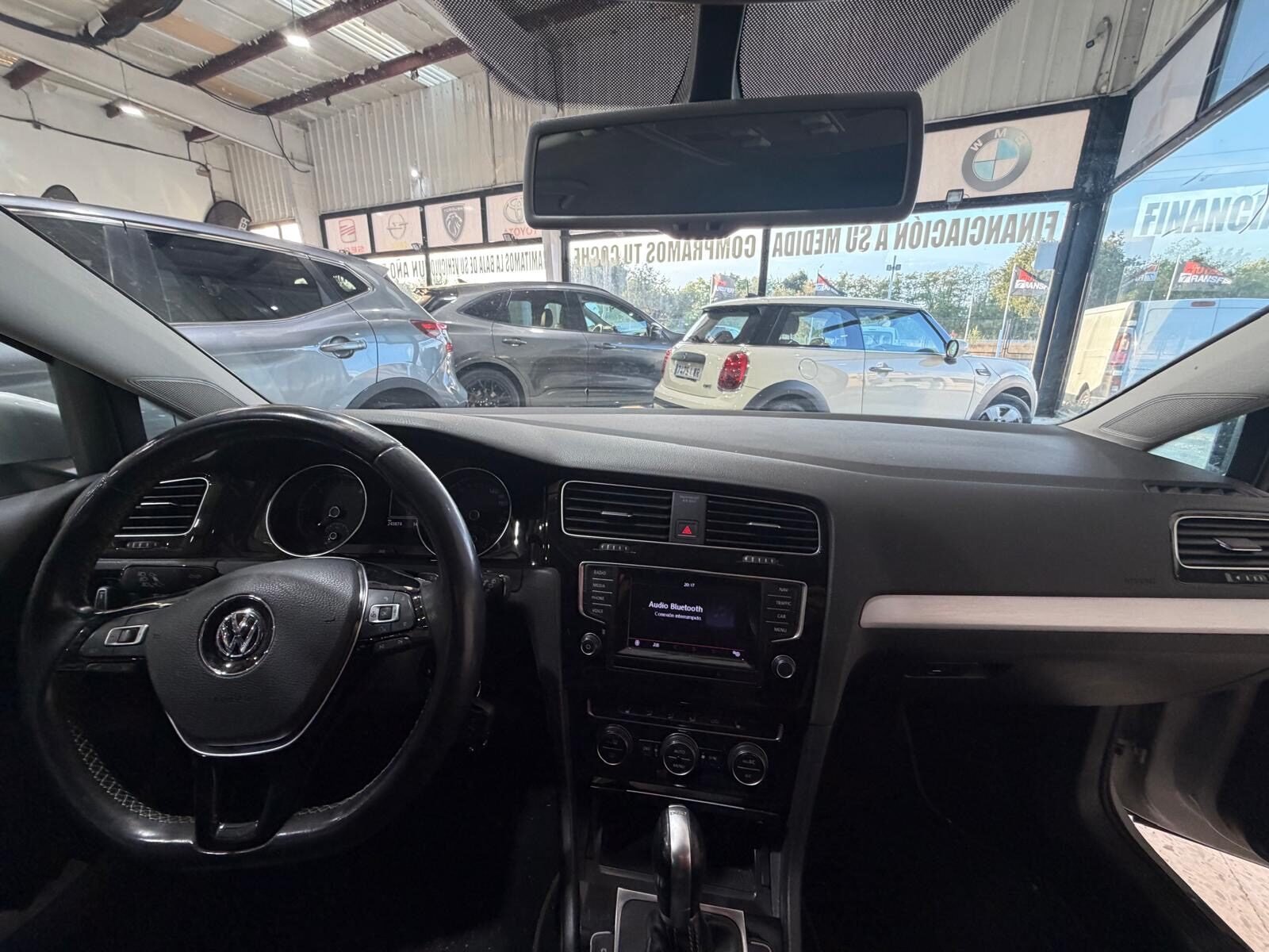 VOLKSWAGEN Golf DSG